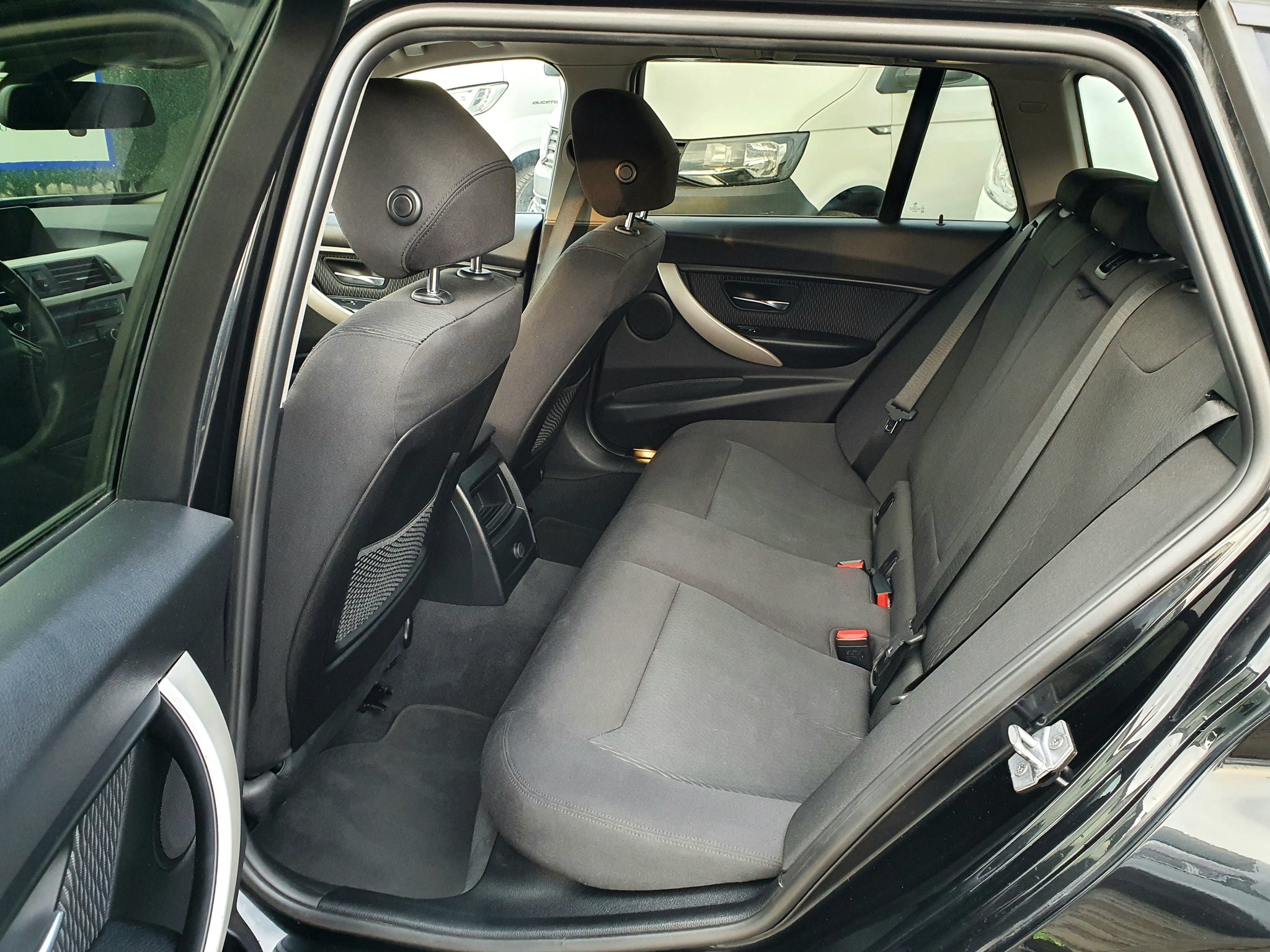 BMW 318 2.0 150CV CAMBIO AUT. 9/2017 KM 64.000 €13.600