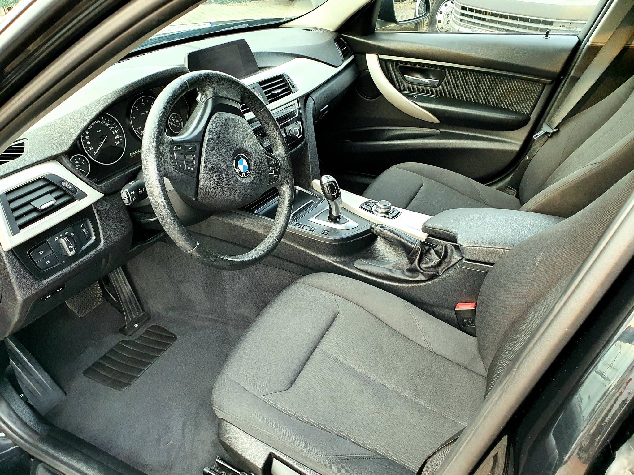 BMW 318 2.0 150CV CAMBIO AUT. 9/2017 KM 64.000 €13.600