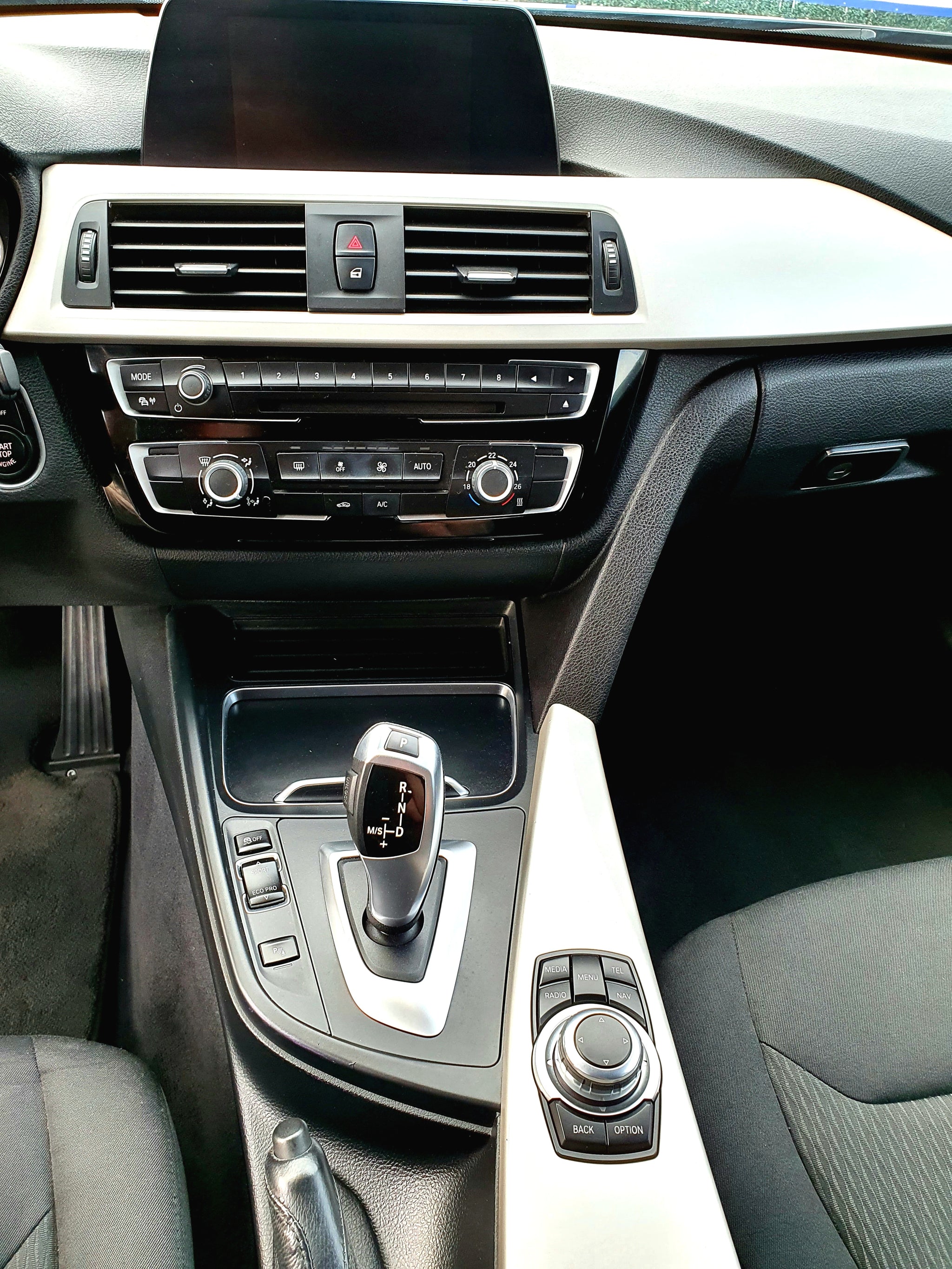 BMW 318 2.0 150CV CAMBIO AUT. 9/2017 KM 64.000 €13.600