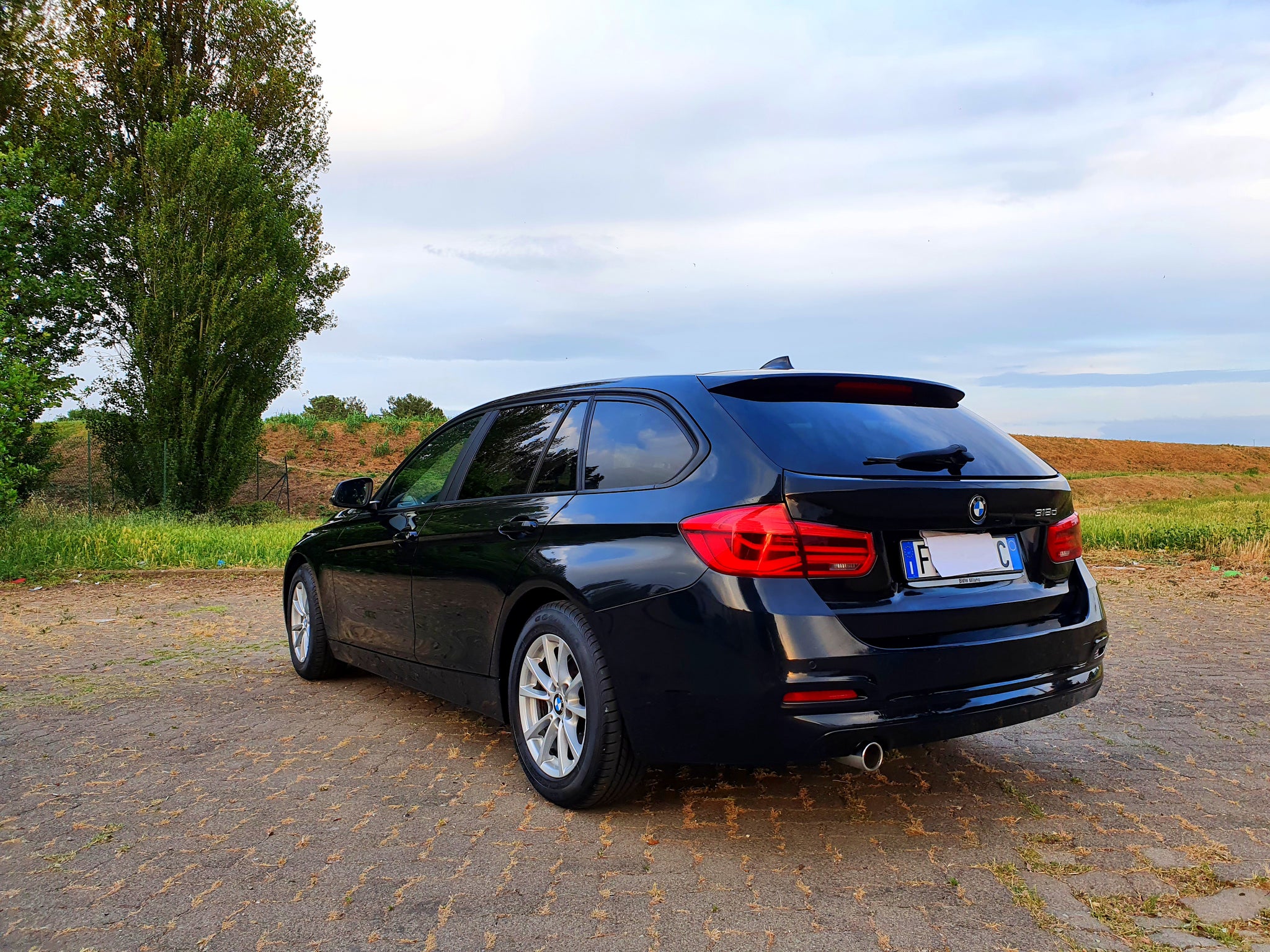 BMW 318 2.0 150CV CAMBIO AUT. 9/2017 KM 64.000 €13.600