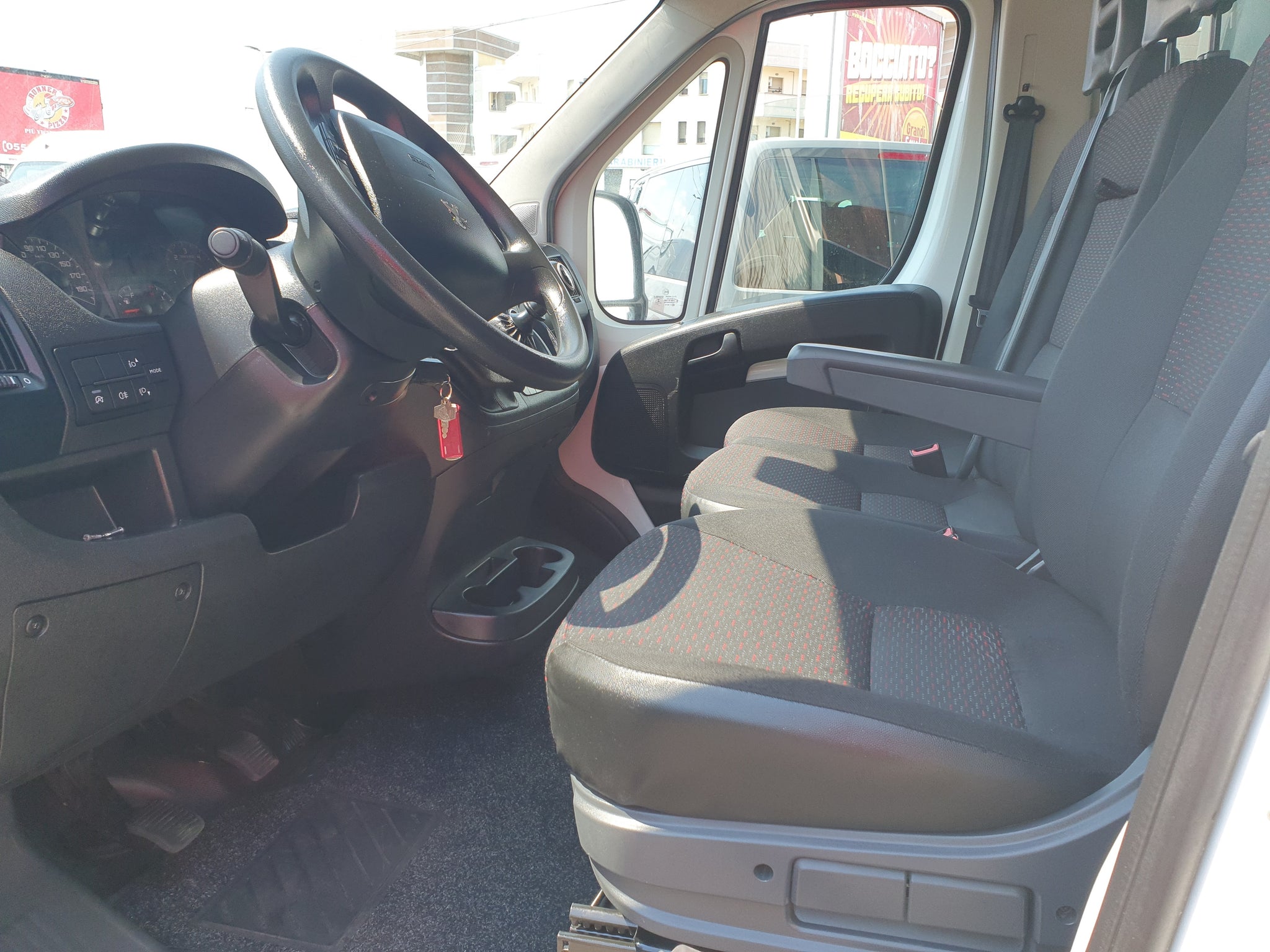 Peugeot Boxer 2.2 Bluehdi 11/2020 140 Cv PLM-SL  km  87.000  € 20.500
