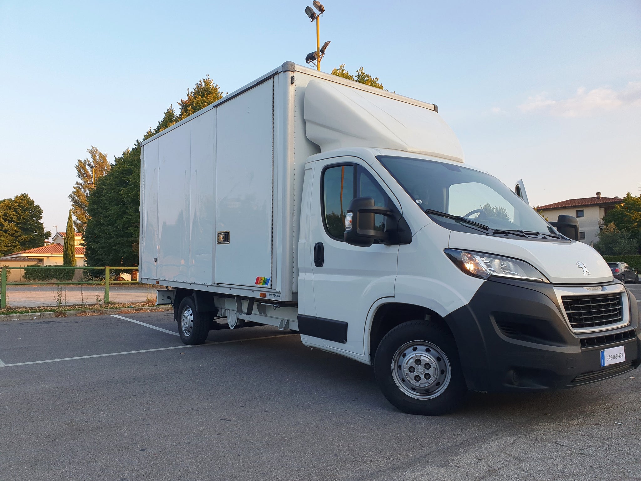 Peugeot Boxer 2.2 Bluehdi  140 CV CAB.  11/20  KM  88.500  € 18.000