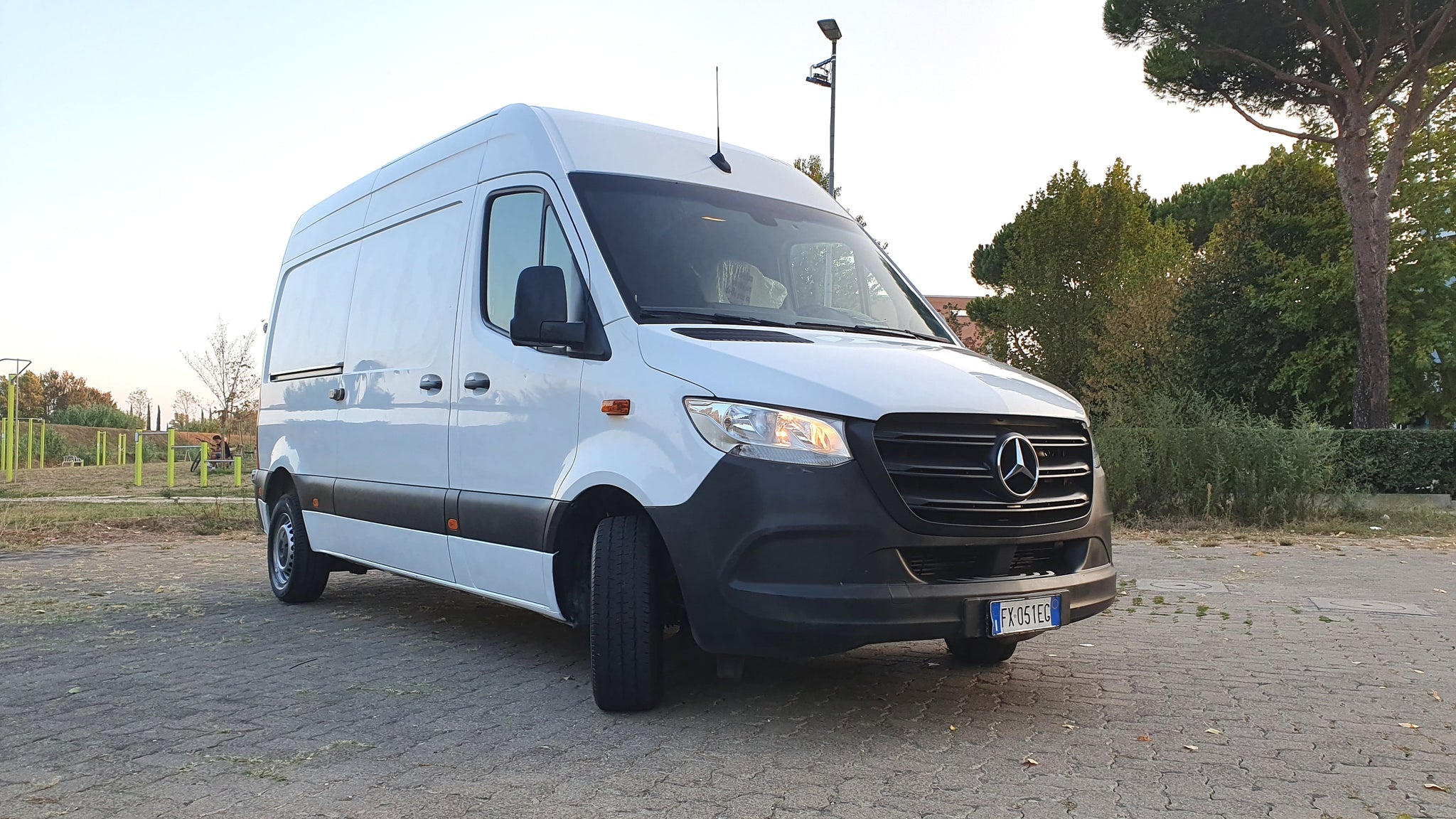 MERCEDES SPRINTER 311  NEW MODEL KM  85.000   € 17.500