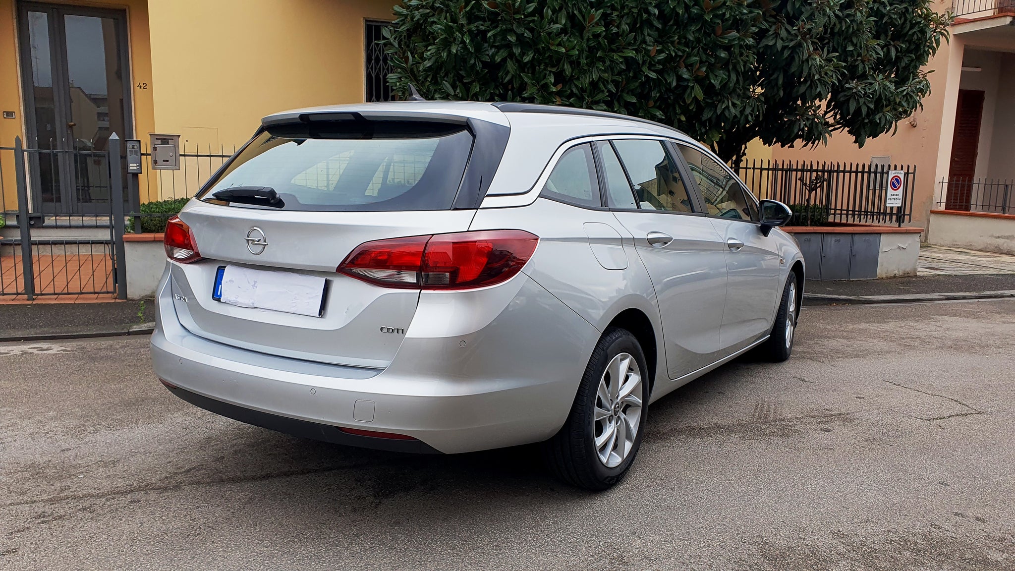 Opel Astra sw 1.6 136 cv Business  Cambio aut. 8/2019 64.000 km  €9.300