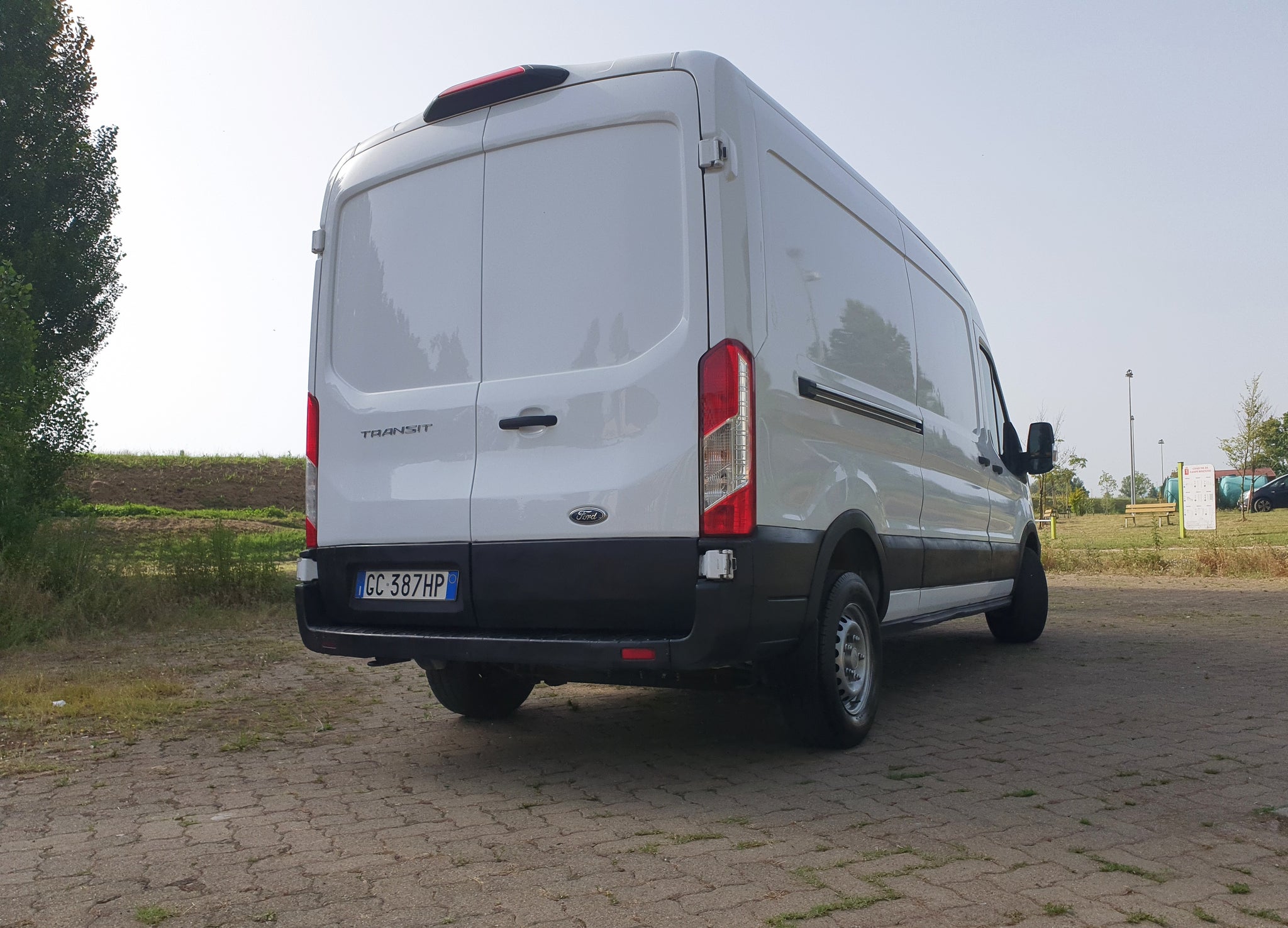 FORD TRANSIT  L3 H2  2.0 TDCI eco-Blu   170 CV € 17.500 +IVA