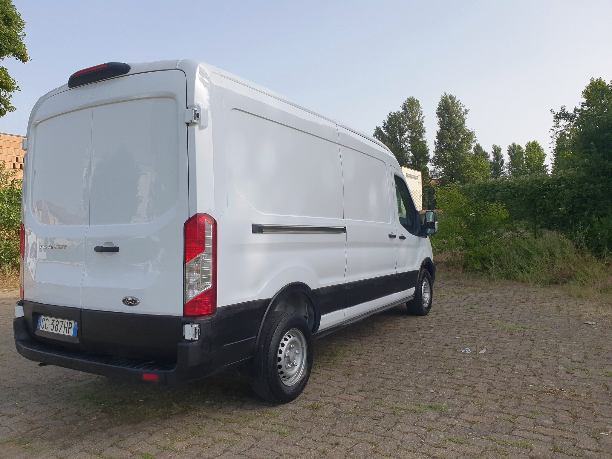 FORD TRANSIT  L3 H2  2.0 TDCI eco-Blu   170 CV € 17.500 +IVA