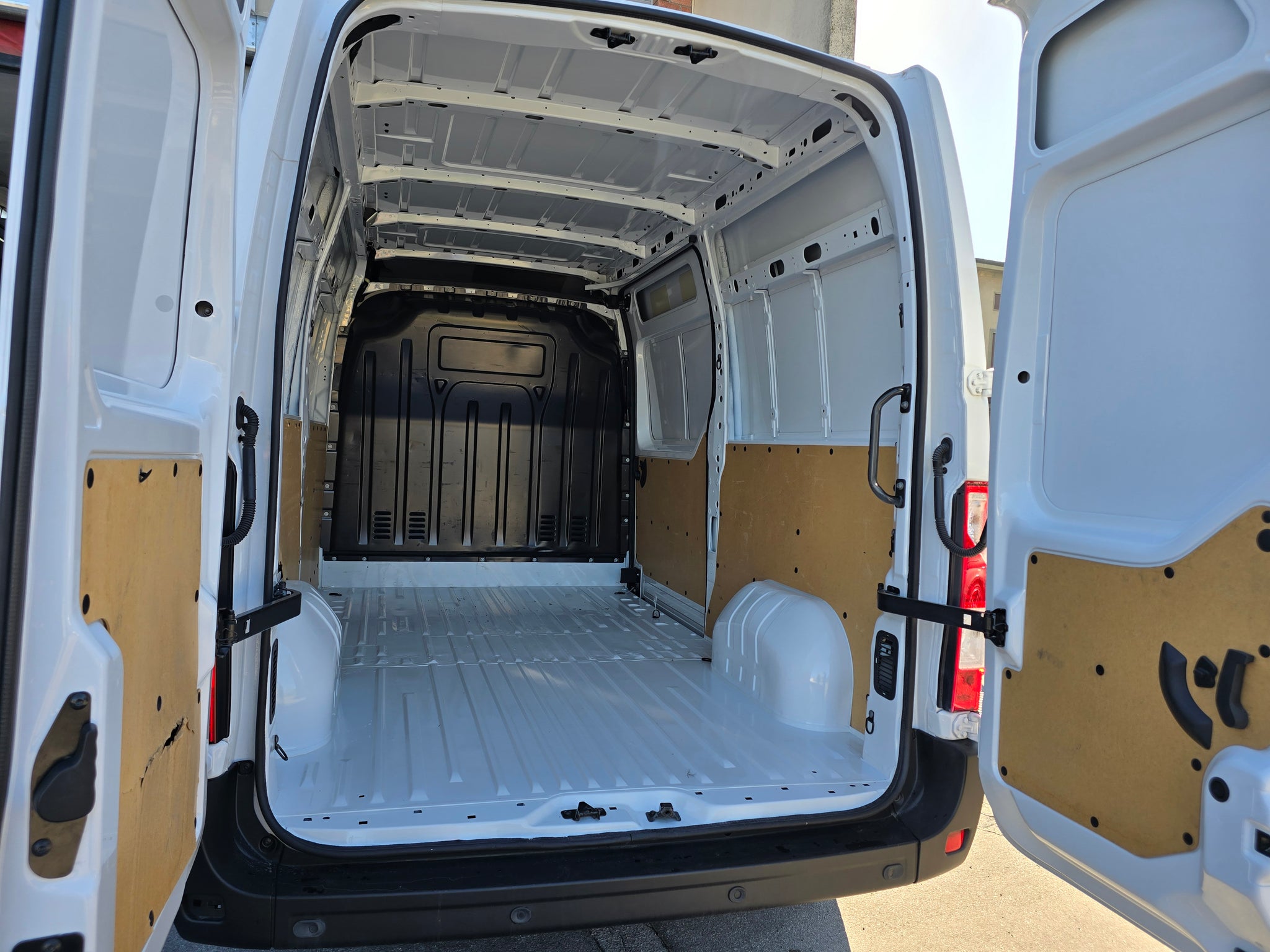 RENAULT MASTER 2.3 DCI 136 CV L2H2 08/2021 KM 52.000  € 17.300+IVA