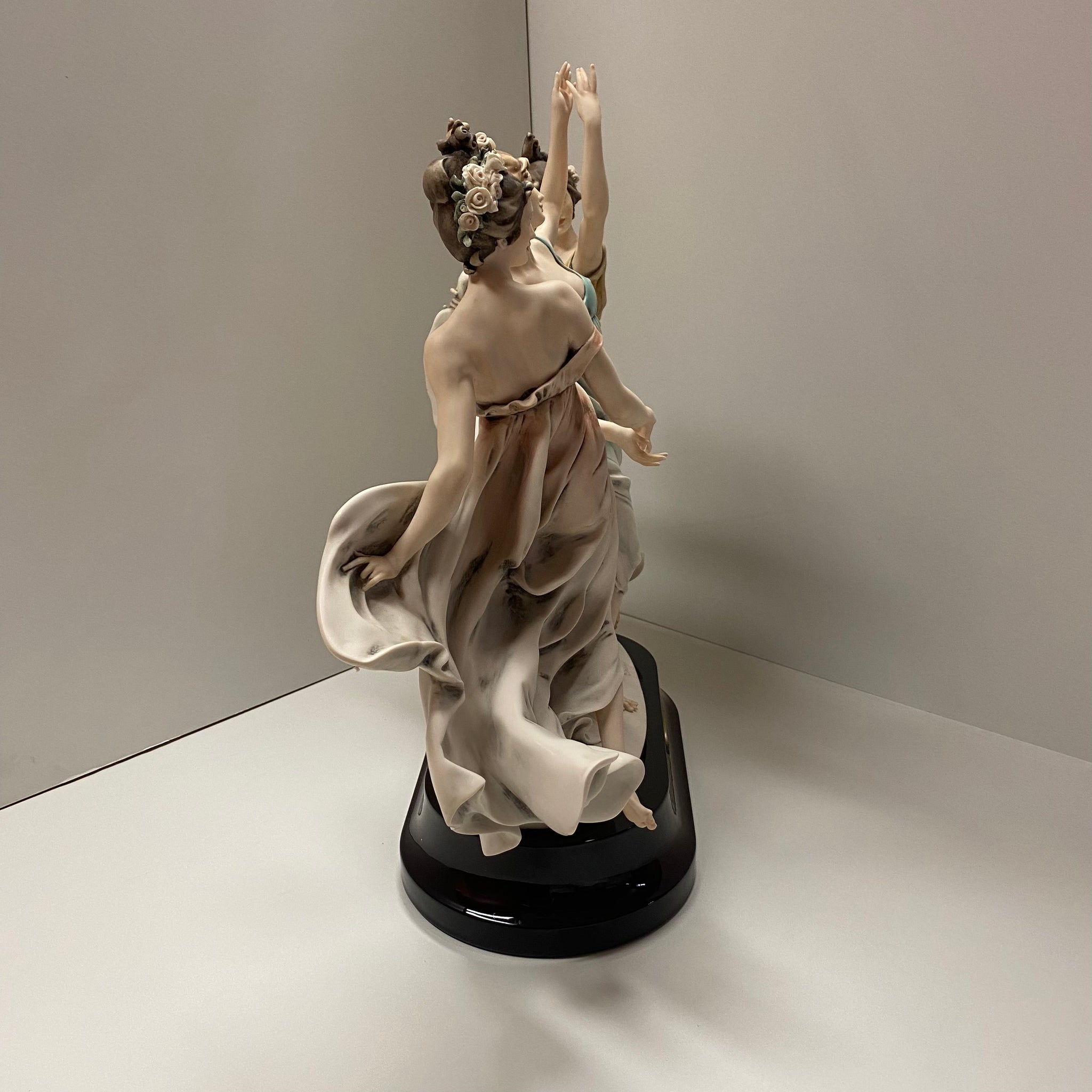 STATUA GIUSEPPE ARMANI SPRING DANCE  LE