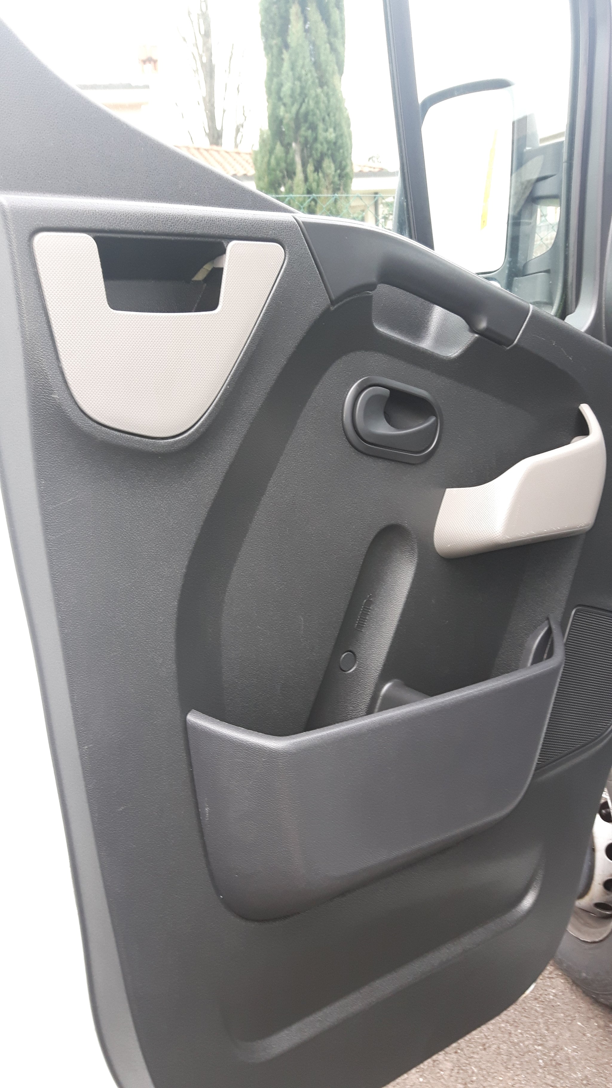 RENAULT MASTER 2.3 CDTI  136 CV L3H2 08/20 KM 98.000  € 17.000